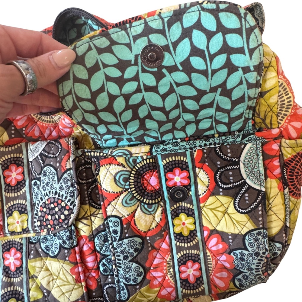Vera Bradley Cargo Sling Crossbody Bag Cupcakes Green Retired Quilted Floral - Picture 16 of 16